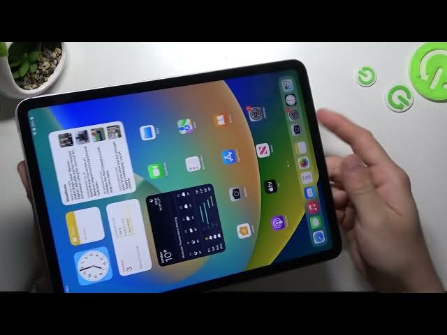 Video thumbnail for Does the iPad Pro 11'' 2022 Device Have a Headphones Jack? Let's Figure Out!