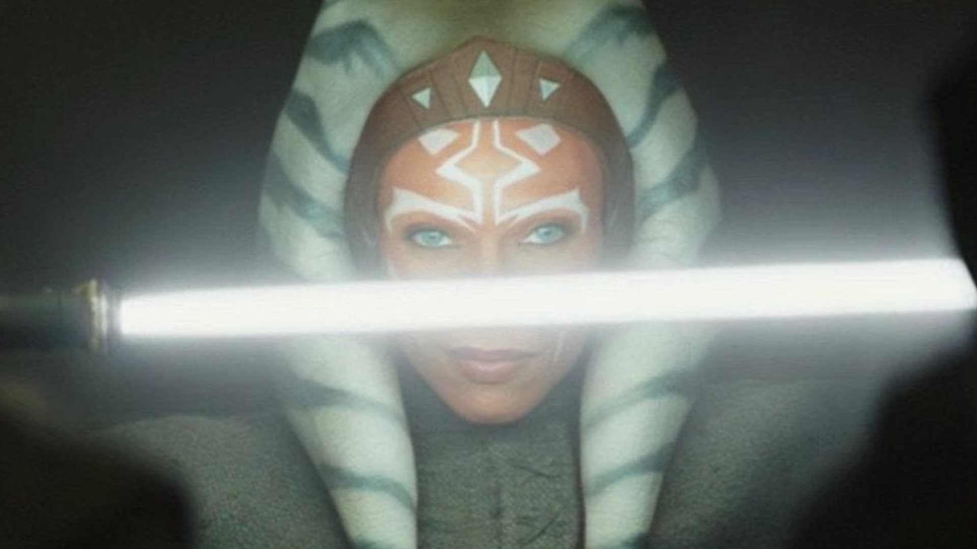 Video thumbnail for Ahsoka Tano's White Lightsabers Explained