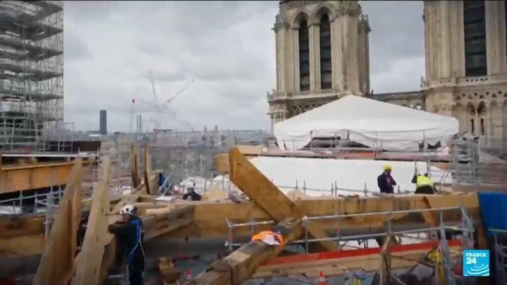 Video thumbnail for President Macron awards actors of rebuilding of Notre Dame after 2019 fire