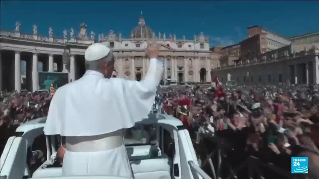 Video thumbnail for Pope Leo urges unity for divided Church, vows not to be 'autocrat'