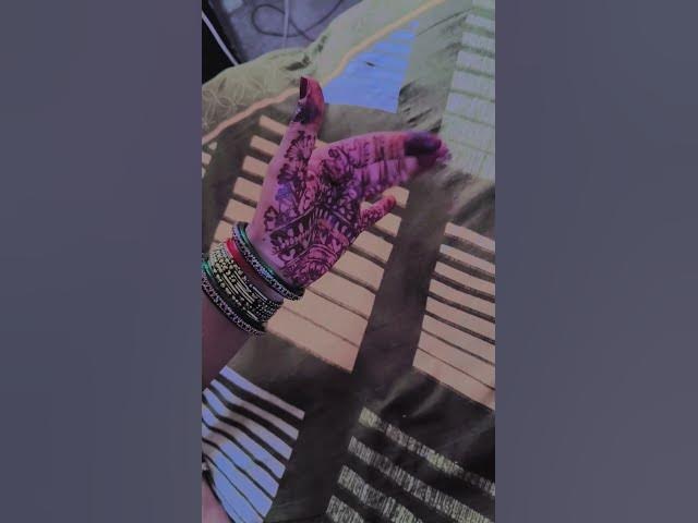 Video thumbnail for four finger 🤞🤘 #trending #funny #comedy #shorts