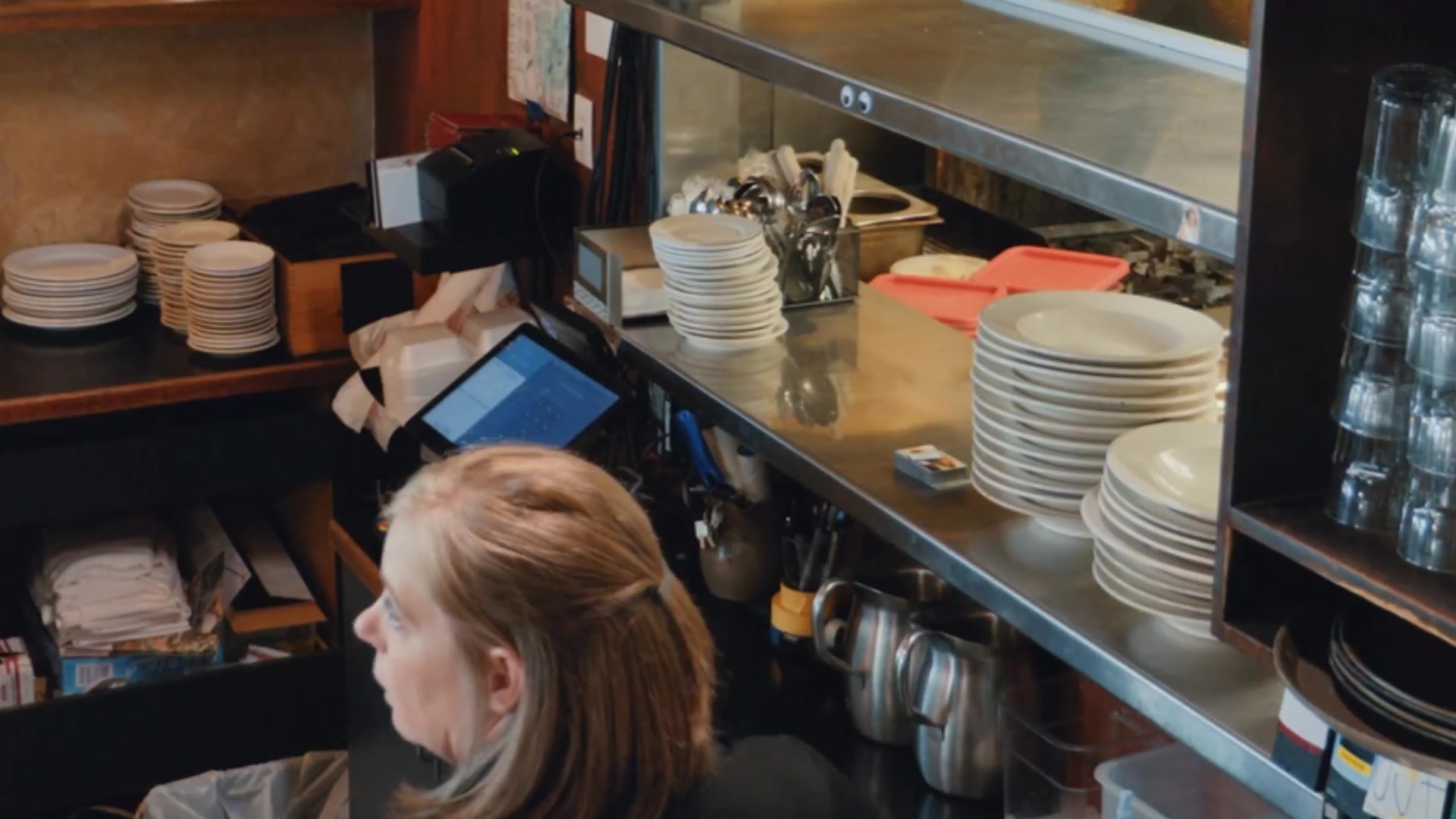 Video thumbnail for Celebrity Chefs Who Completely Lost It On Camera