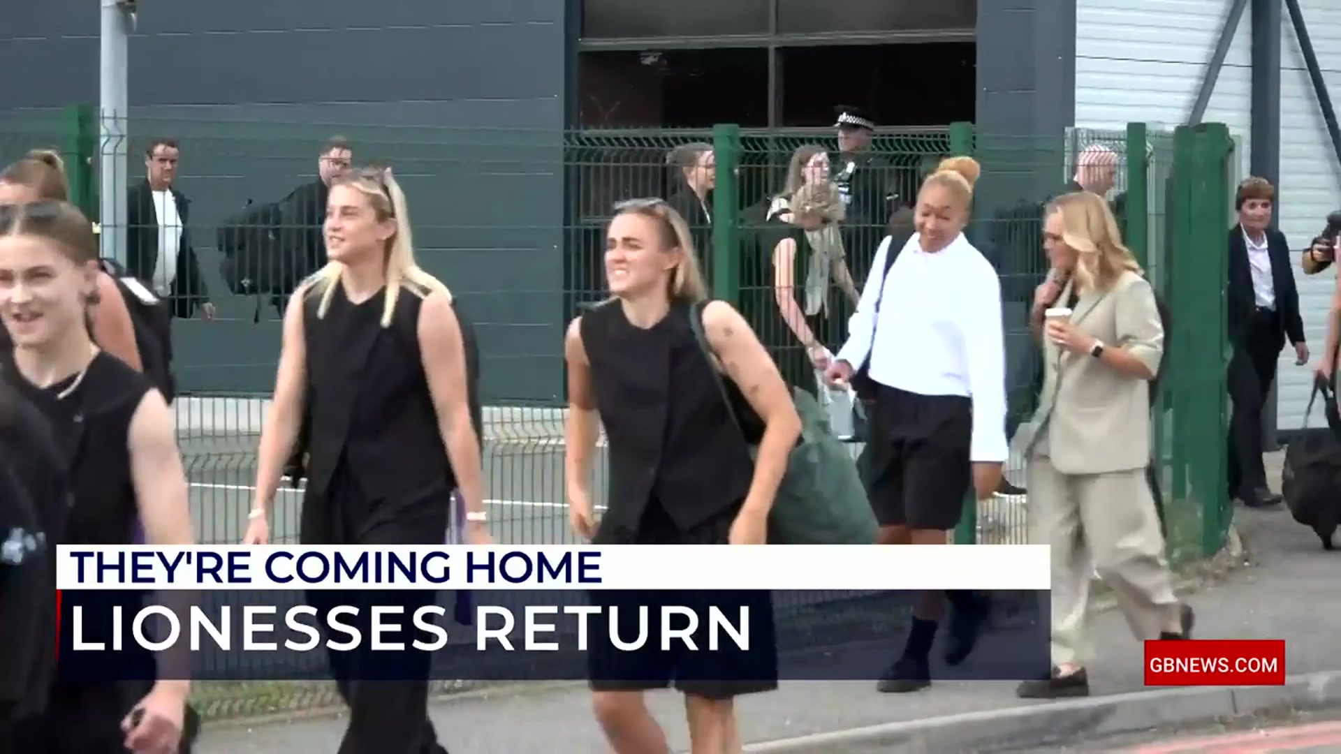'Video thumbnail for Moment Lionesses arrive home to huge cheers after phenomenal Euro 2025 triumph - WATCH'