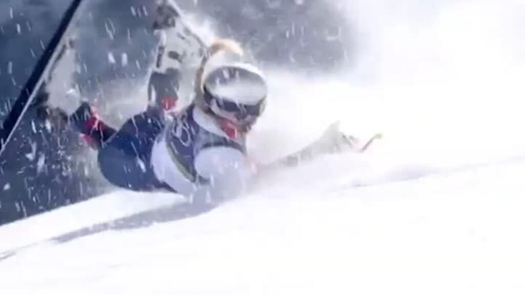 Video thumbnail for Lindsey Vonn crashes out in brutal end to Olympic comeback dream