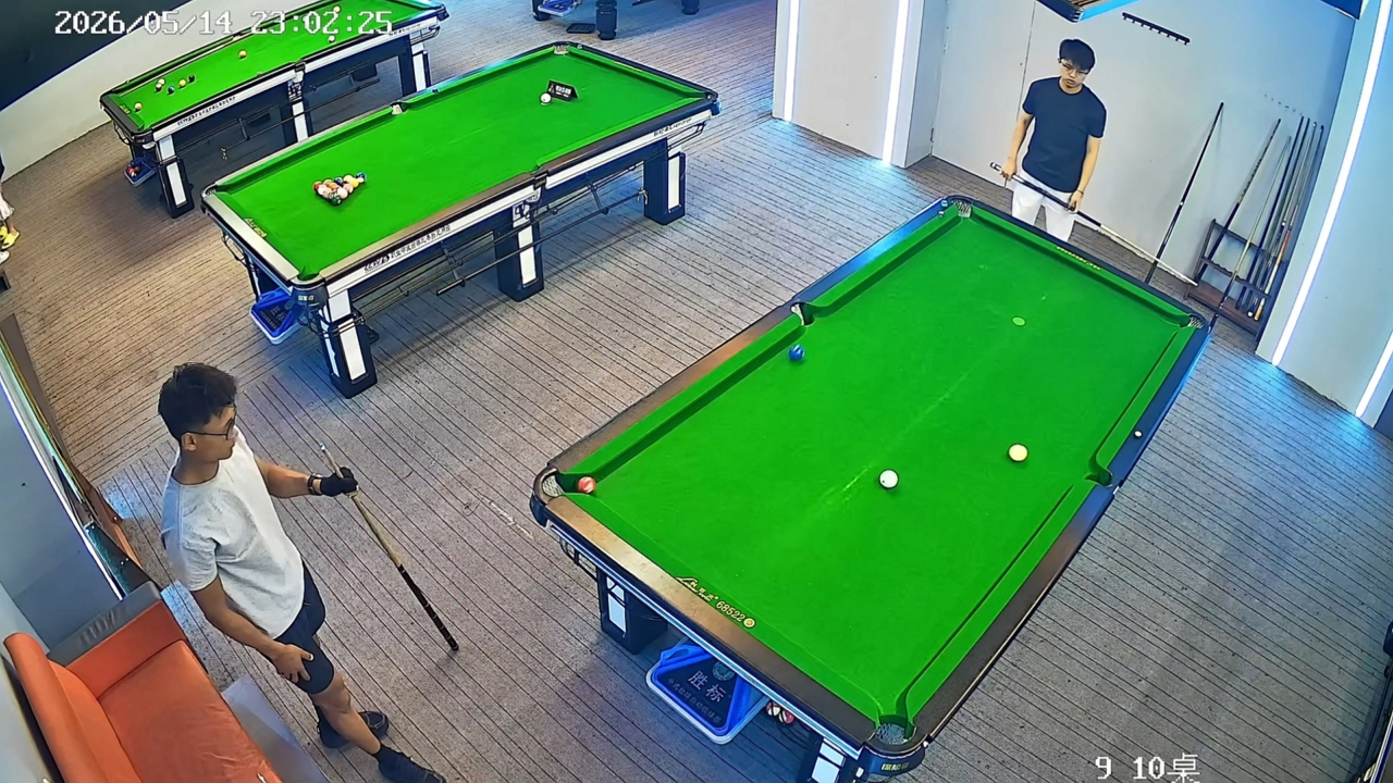 Video thumbnail for Mind-Blowing Billiards Shot Pockets Almost Every Ball in One Go