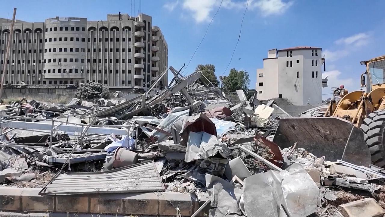 Video thumbnail for Lebanon: Lebanon, Iran urge Israel to stop attacks, withdraw from Lebanese territory.