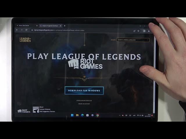 Video thumbnail for Microsoft Surface 8 Pro - How To Install League Of Legends