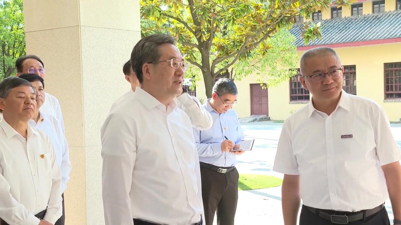 Video thumbnail for China: Chinese vice premier stresses high-quality basic education in Yunnan.