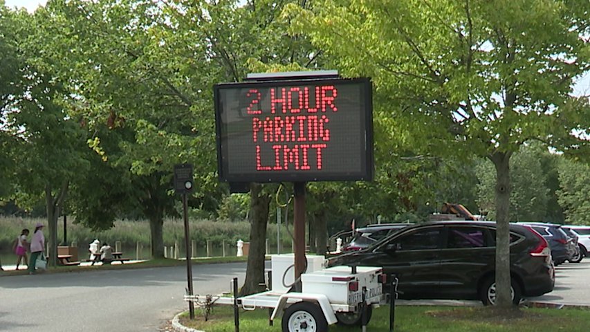 Video thumbnail for Riverhead residents frustrated as new 2-hour parking limit takes effect along riverfront