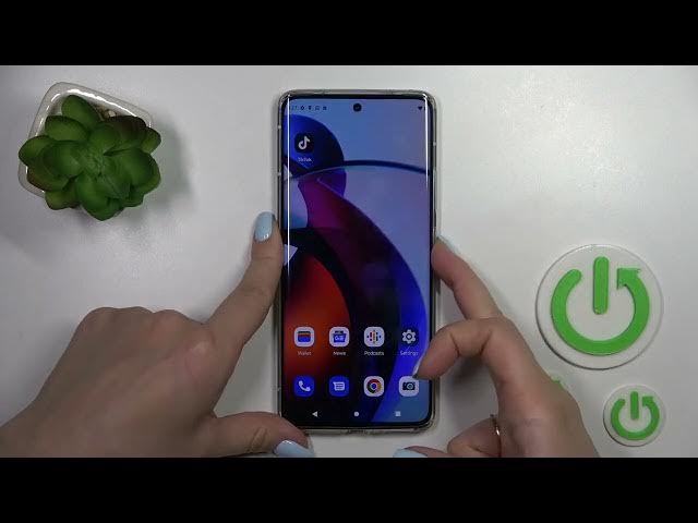 Video thumbnail for How To Change Lock Screen Wallpaper on MOTOROLA Edge 30 Fusion