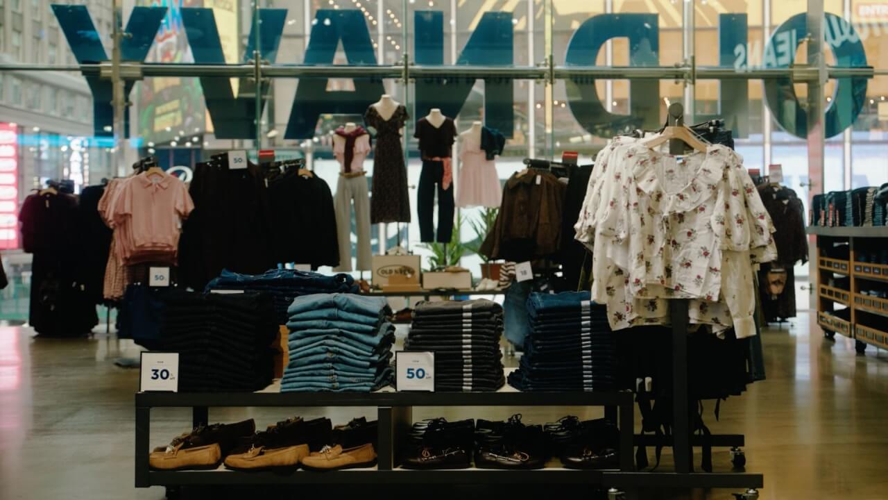 Video thumbnail for Inside Gap CEO's plan to win over Gen Z with Katseye and culture relevance