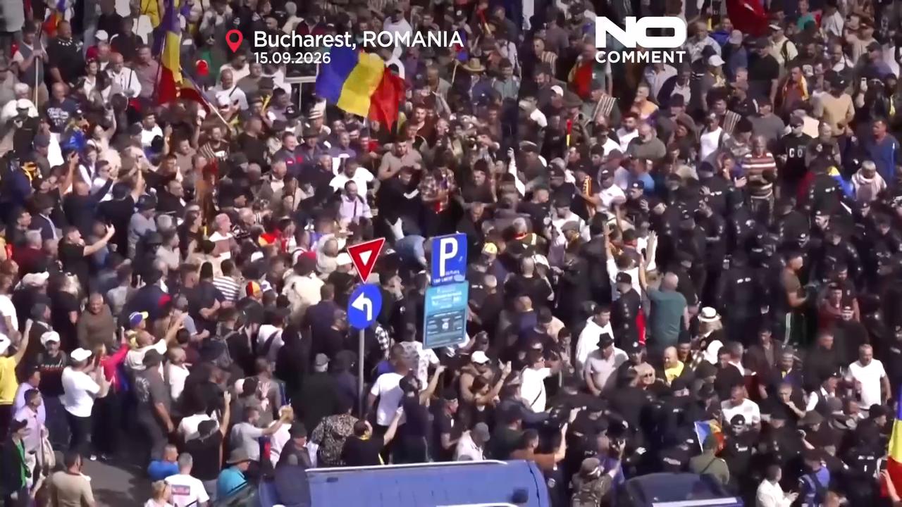 Video thumbnail for Romanian farmers clash with police in Bucharest over EU livestock ban