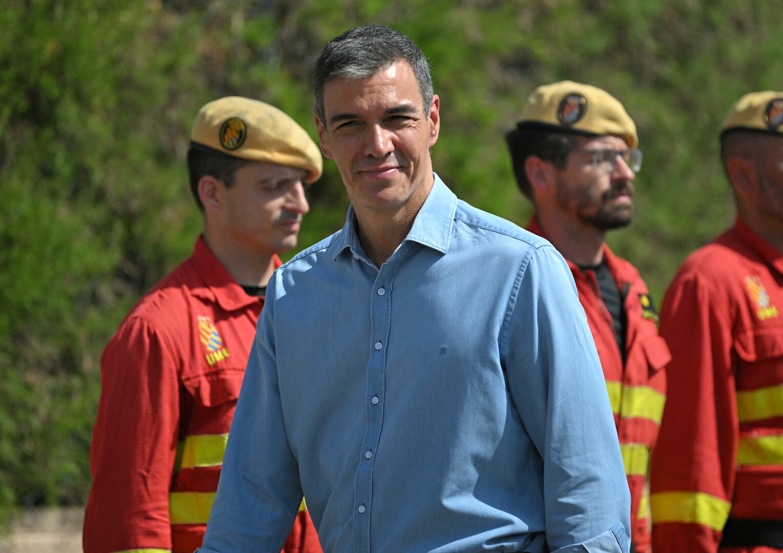Video thumbnail for Spanish PM visits site of deadly wildfire