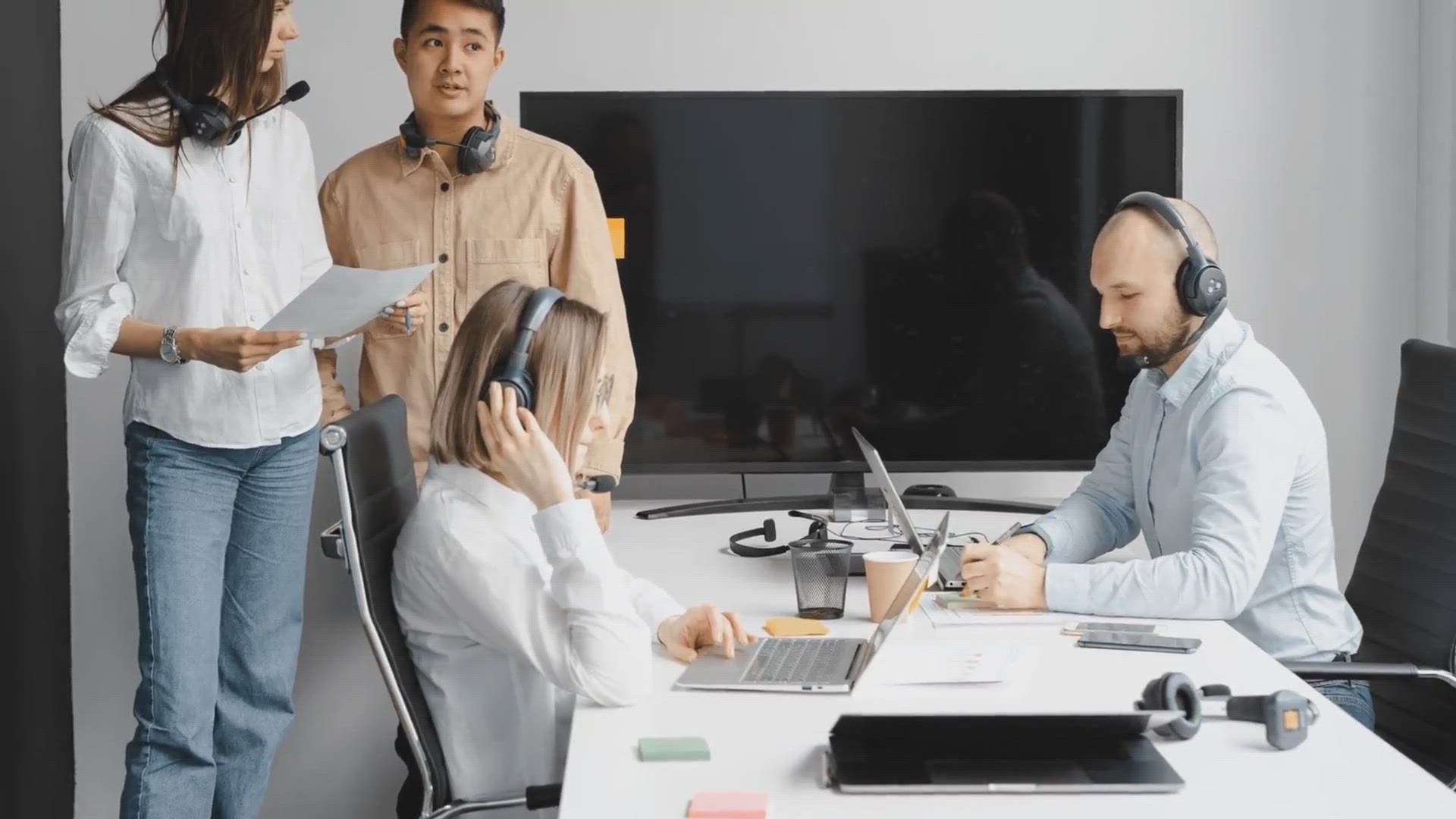 Video thumbnail for Mastering Email Responses to Angry Customers: Turn Frustration into Loyalty