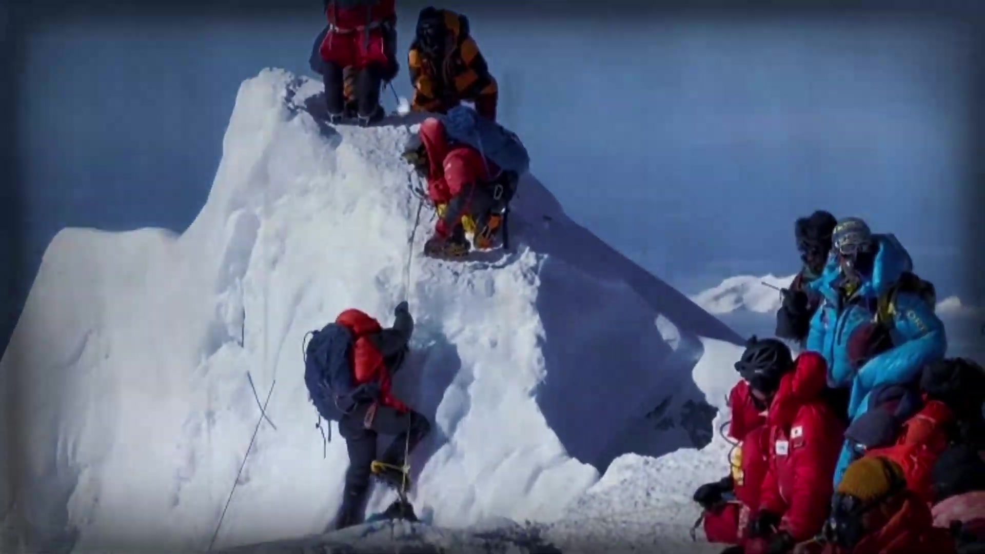 Video thumbnail for Everest Traffic Jams Turn Deadly #Everest