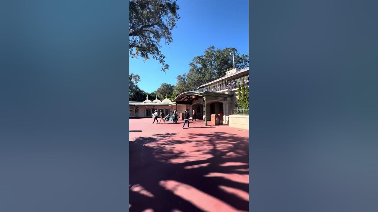 Video thumbnail for When the train pulls into the Magic Kingdom!