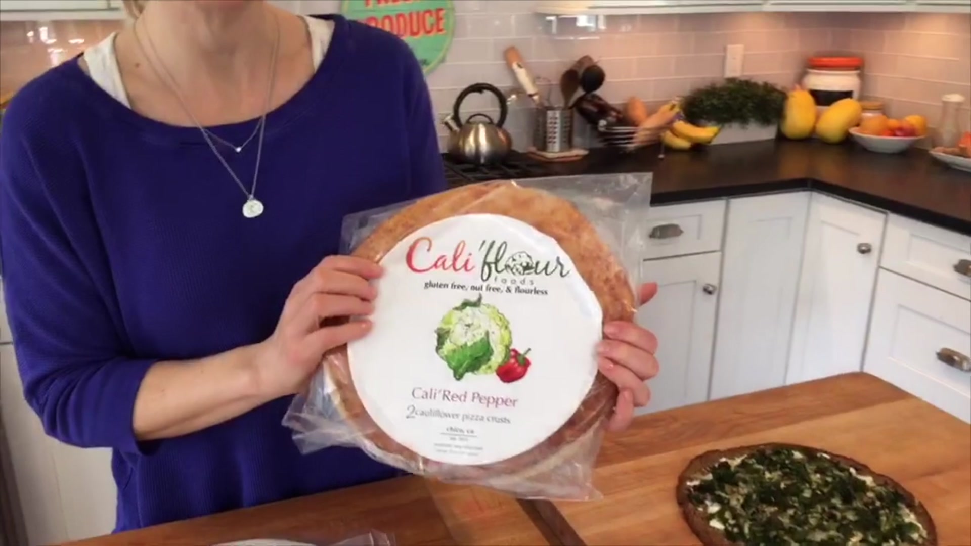 Video thumbnail for 14.DIY Cauliflower Crust Pizza Recipe (720p 30fps)