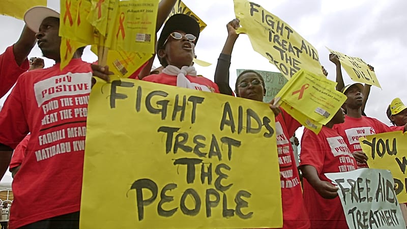 Video thumbnail for Kenya: Health workers increasingly concerned in wake of USAID cuts