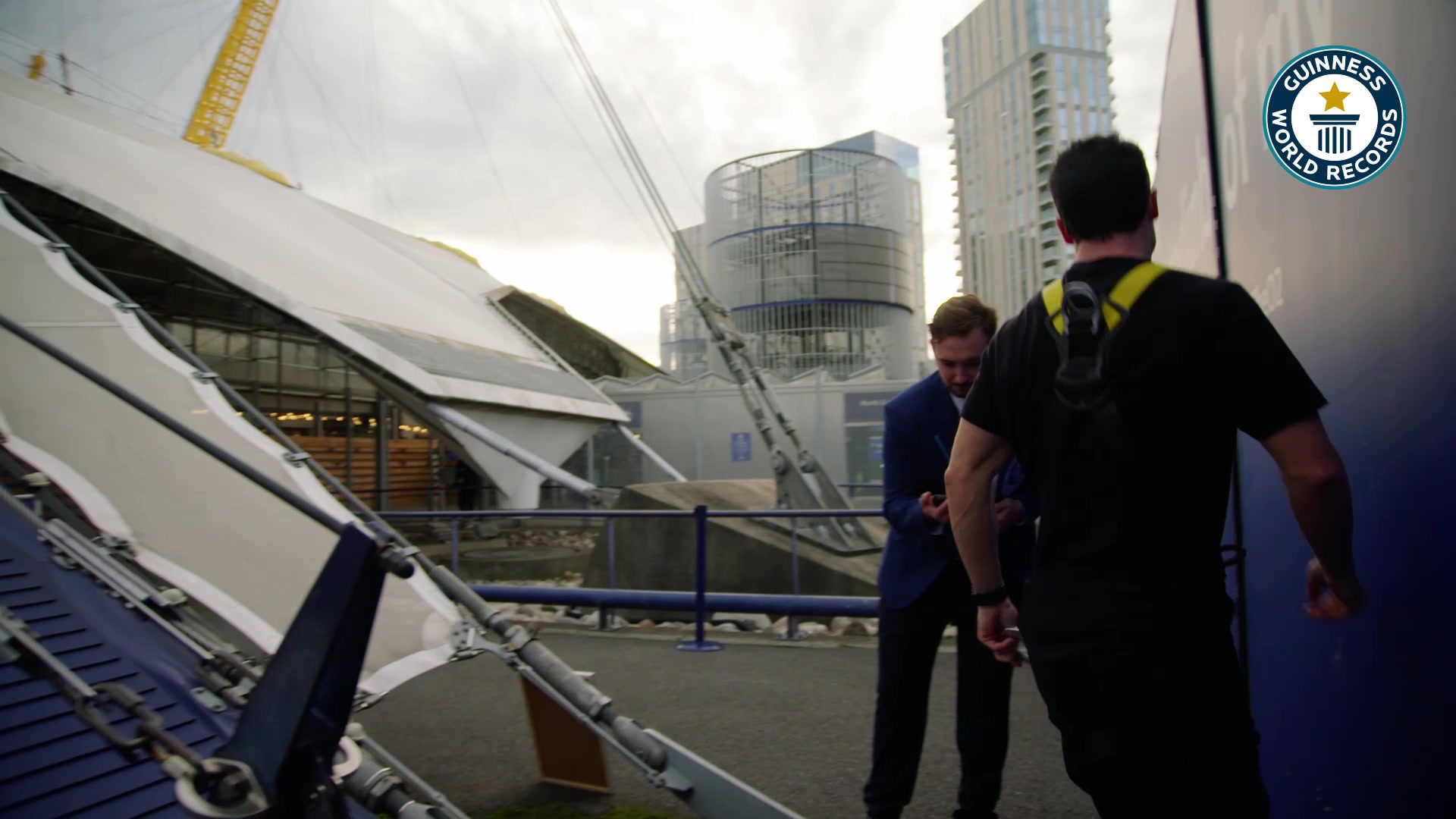 Video thumbnail for Fastest time to climb and descend the O2  4 minutes 40.79 seconds by Josh Patterson