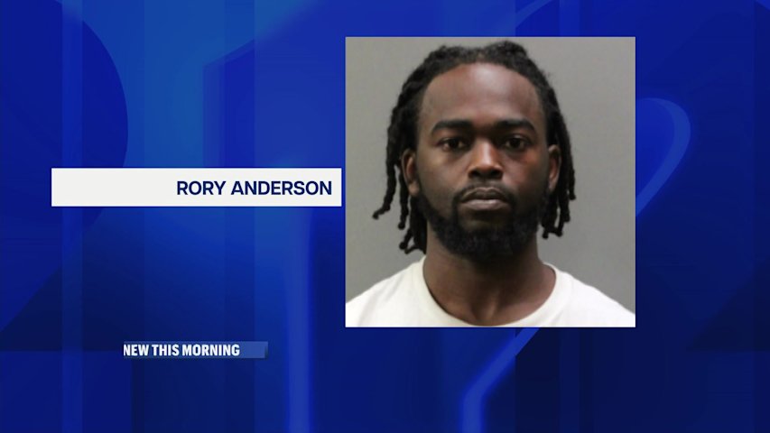 Video thumbnail for Man accused of exposing himself in front of 5-year-old at Freeport store