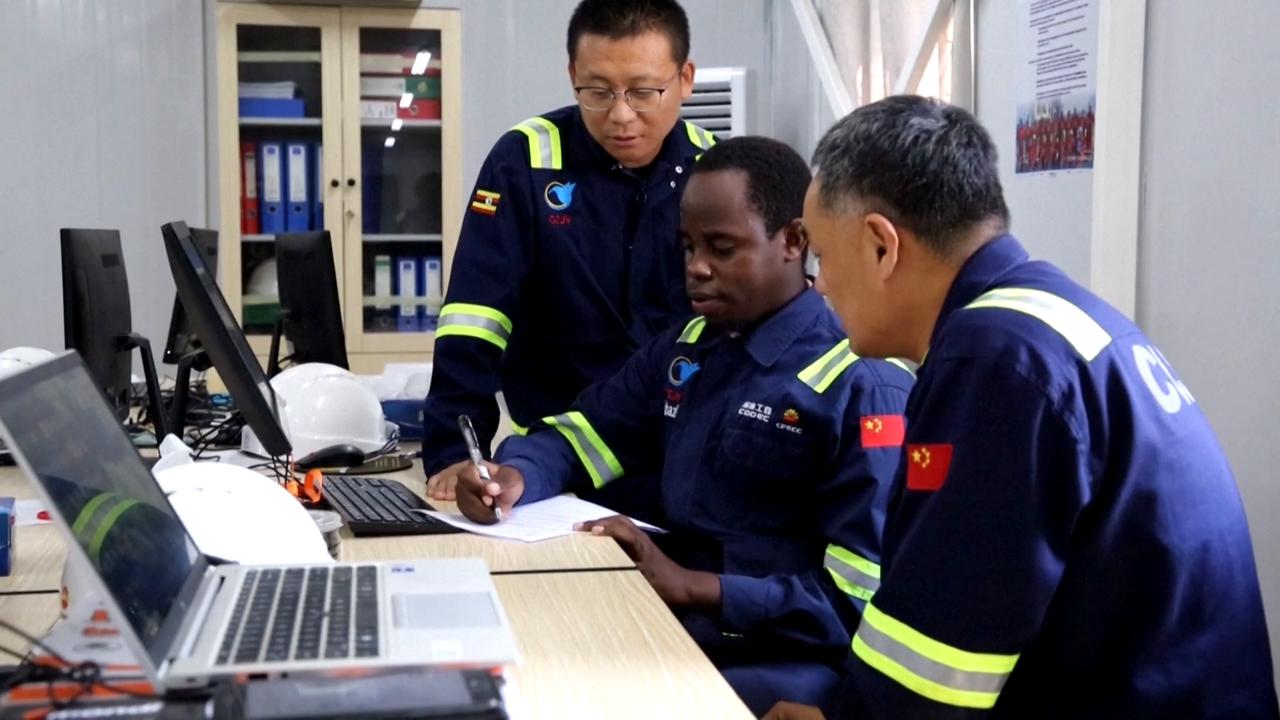 Video thumbnail for Uganda: Uganda edges closer to commercial oil production as China-aided Kingfisher field nears completion.