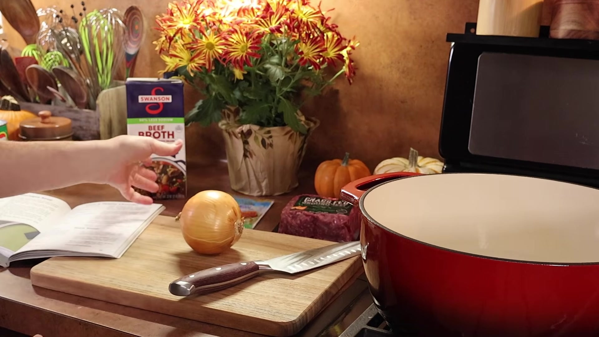 Video thumbnail for GROUND BEEF TACO SOUP | Tex-Mex One Pot Soup