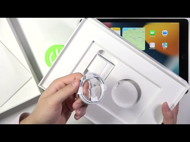 Video thumbnail for Does iPad 2021 have Earphones in Box Set? European Distribution