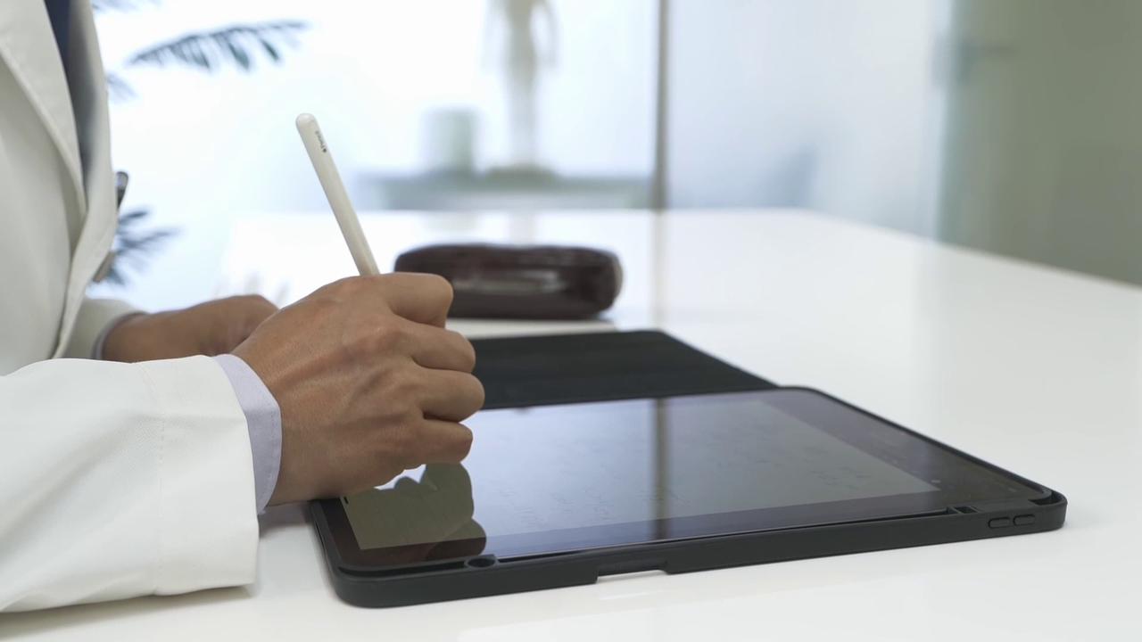 Video thumbnail for Kenya: Chinese digital solutions help transform African lives.
