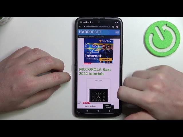 Video thumbnail for MOTOROLA Razr 2022 - Does It Have Amoled Display?