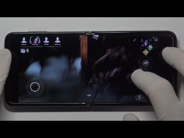 Video thumbnail for Dead by Daylight Mobile on Samsung Galaxy Z Flip 3 – Test Game