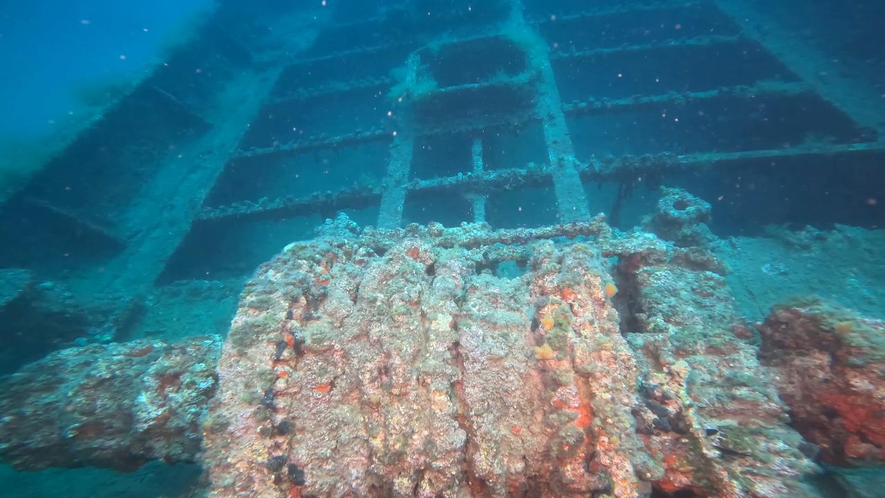 Video thumbnail for Türkiye: Divers mark Türkiye’s Victory Day with underwater expedition to World War I shipwrecks.