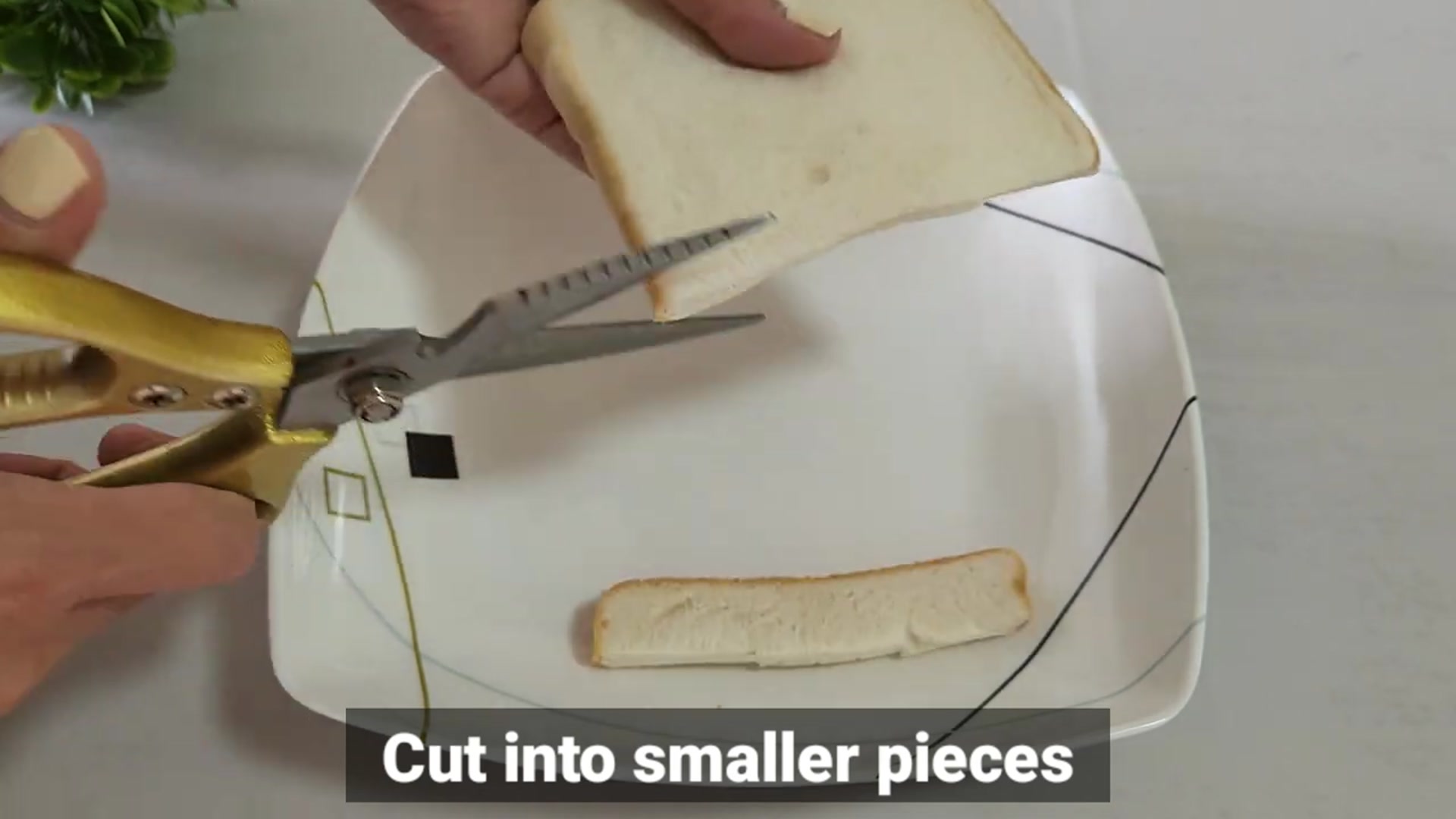 Video thumbnail for Homemade Bread Pizza Without Oven! (PAN PIZZA) (720p 30fps)