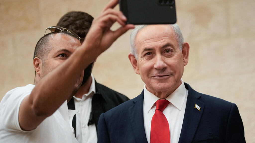 Video thumbnail for 'Netanyahu is fighting for his political career', expert says a week ahead of crucial vote