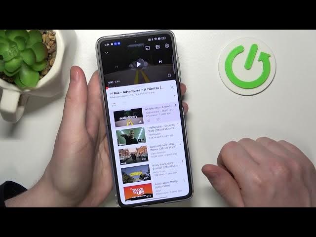 Video thumbnail for Does the OPPO Find N2 Flip Phone Have a Stereo Speaker? Let's Figure Out!