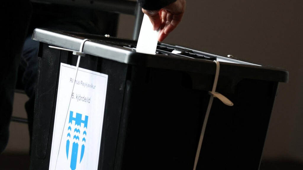 Video thumbnail for As Icelanders say no to resuming EU talks, what issues weighed in the election?