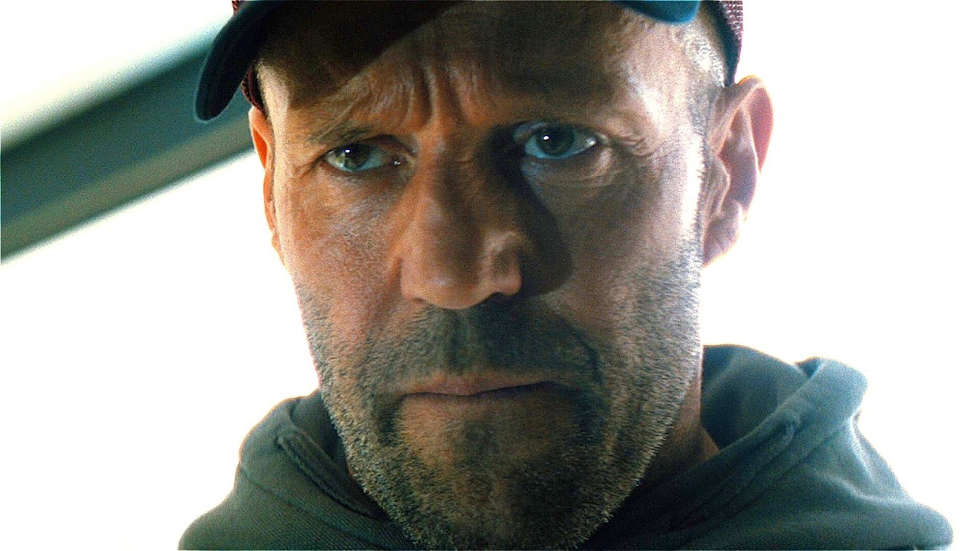 Video thumbnail for Why Jason Statham's A Working Man Is Blowing Away The Competition