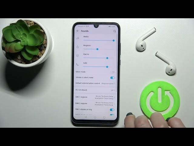Video thumbnail for How to Turn On/Off Silent Mode on MOTOROLA Moto E22 - Sound and Vibrations Settings