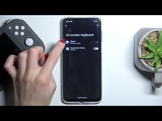 Video thumbnail for How to Activate Emoji Suggestion on MOTOROLA Moto G13