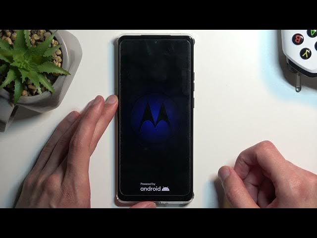 Video thumbnail for How to Enable the Fastboot Mode on MOTOROLA Edge 40