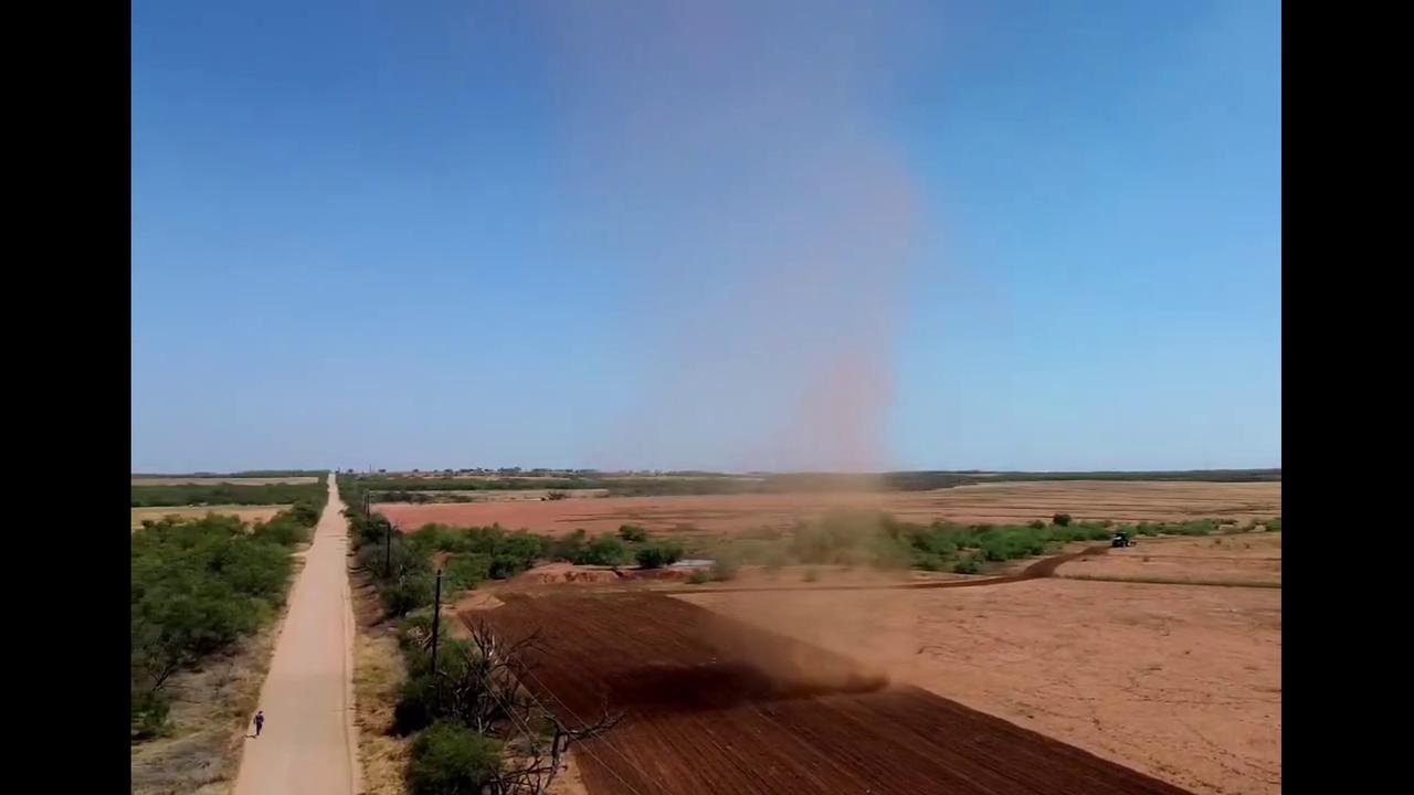 Video thumbnail for US: Dust Devil Spotted Near Sweetwater, Texas.