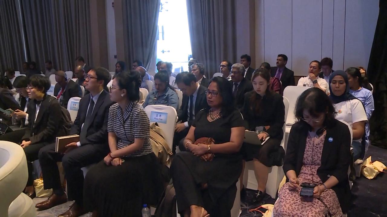 Video thumbnail for Sri Lanka: China, Sri Lanka chart new path for media cooperation at Colombo seminar.