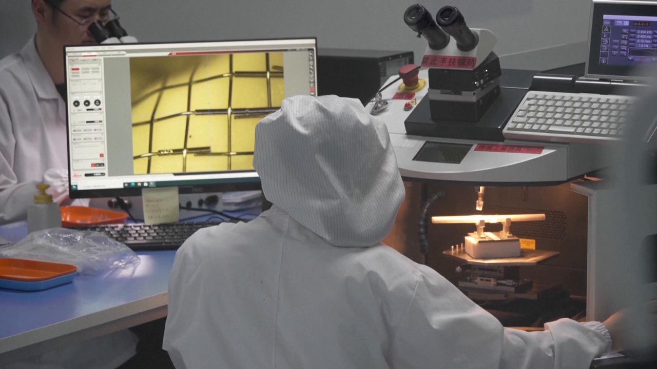 Video thumbnail for China: China unveils winners of prize for global scientists.