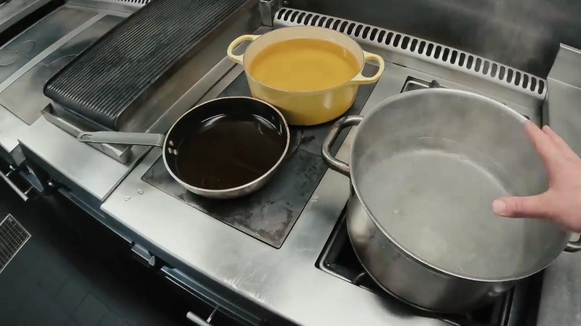 Video thumbnail for We Found the Perfect French Fry Technique (How to Make it at Home)(720P HD)