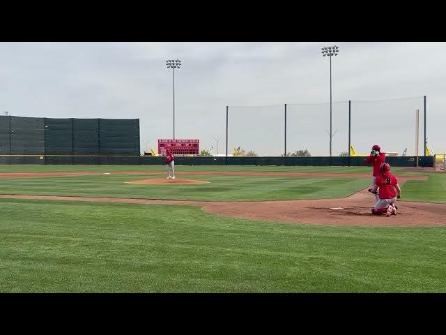 Video thumbnail for Hunter Greene vs. Elly De La Cruz Live Batting Practice! (Part 3) (2025 MLB Spring Training)