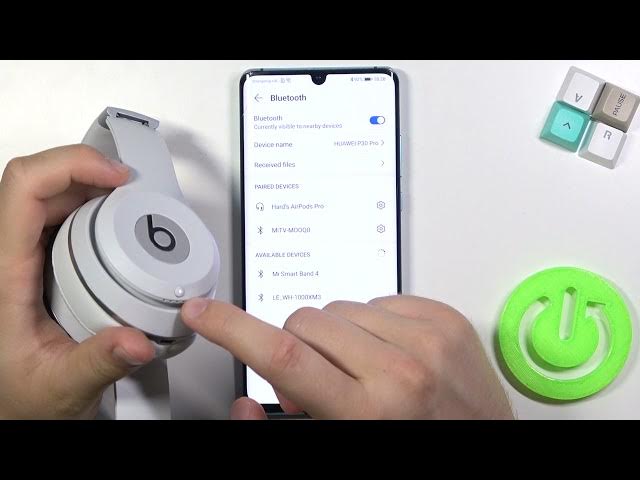 Video thumbnail for How to Move Beats Solo 3 Wireless to the Pairing Mode?
