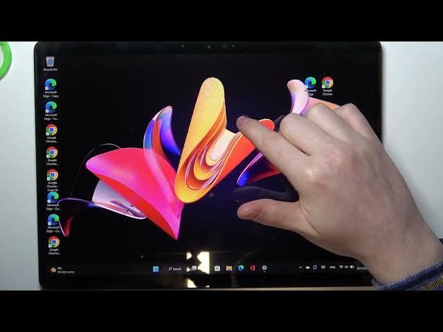 Video thumbnail for Microsoft Surface Pro X - How To Use Right Click Without Mouse
