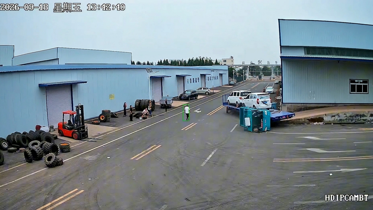 Video thumbnail for Utility Truck Falls Off Car Carrier During Turn in Hebei