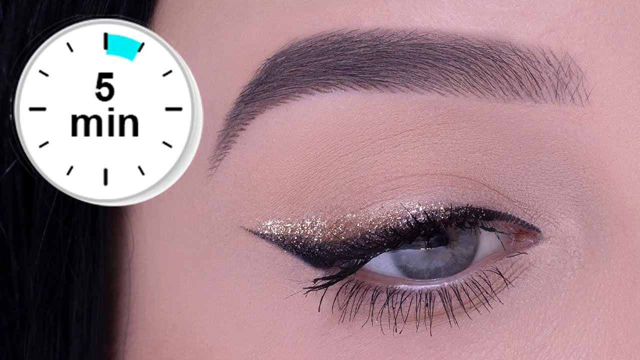 Video thumbnail for 5 MINUTE EASY Golden Glitter Eyeliner Tutorial
