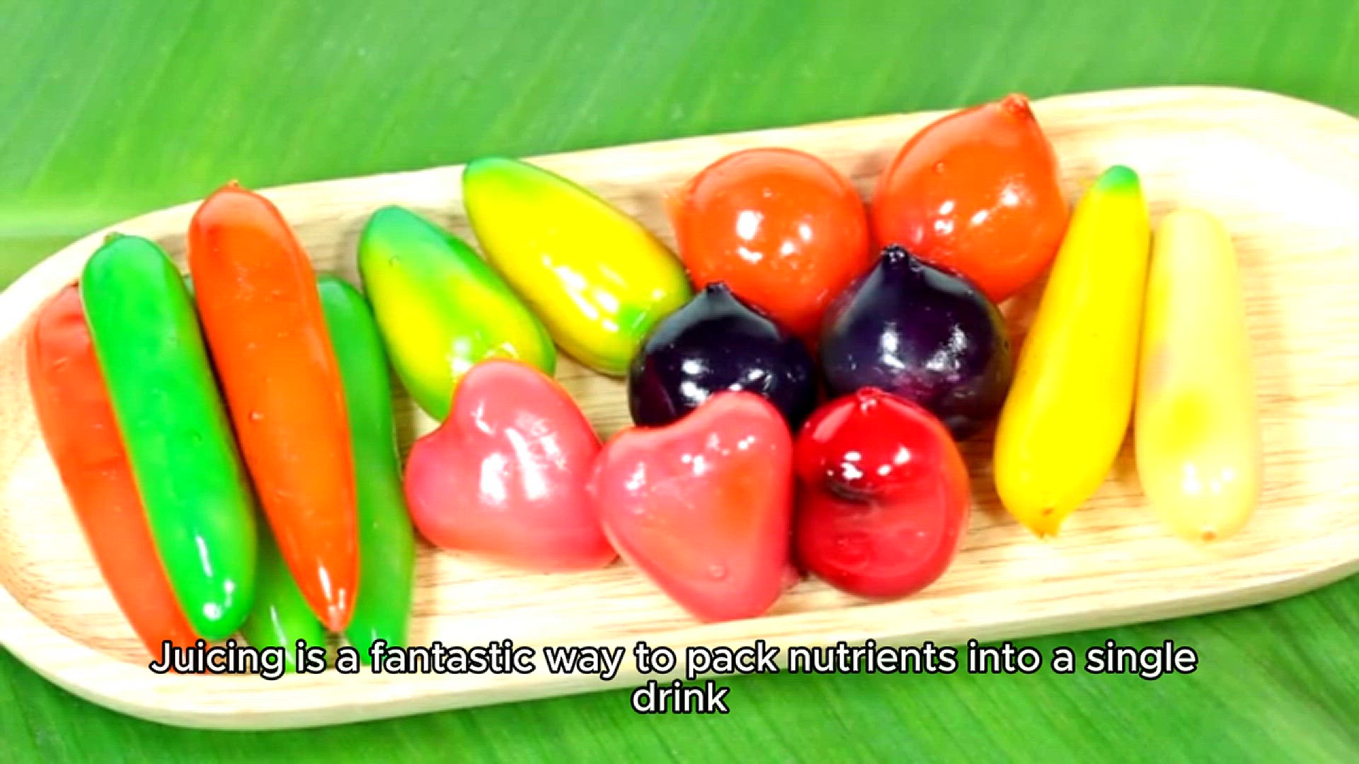 Video thumbnail for Refreshing Green Detox Juice