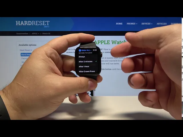 Video thumbnail for How to Personalize Wake Screen in APPLE Watch SE – Display Customization